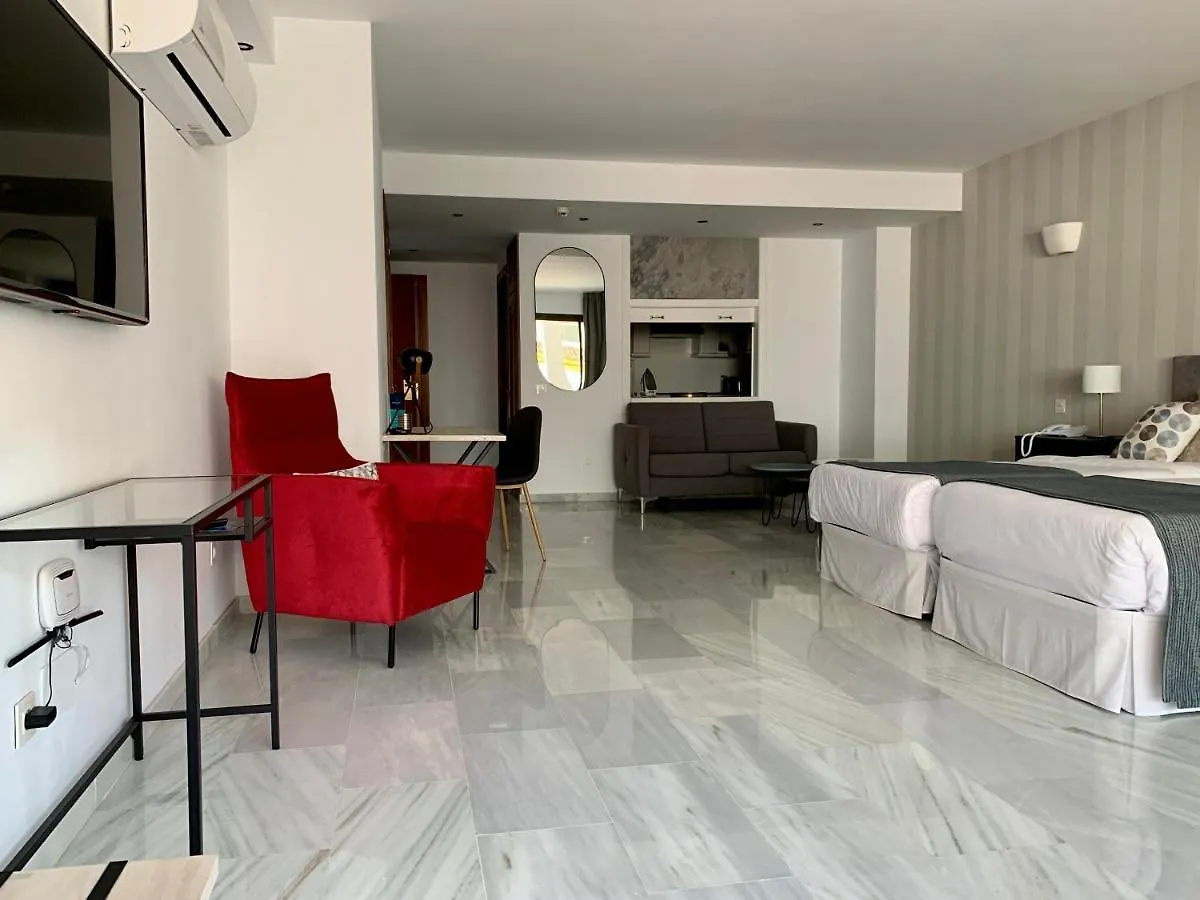 Benabola Hotel & Suites Marbella Lägenhetshotell